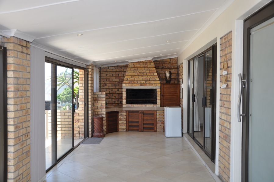 4 Bedroom Property for Sale in Cintsa West Eastern Cape